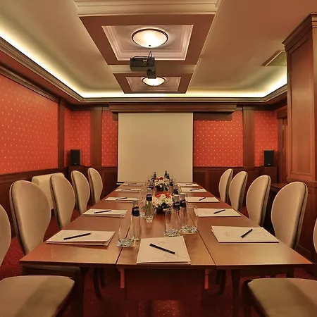 Marina Boutique Warna