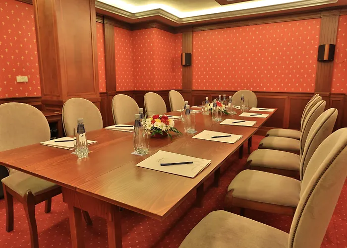 Marina Boutique ホテル 2*