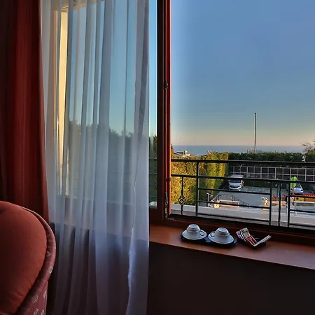 Hotel Marina Boutique Warna